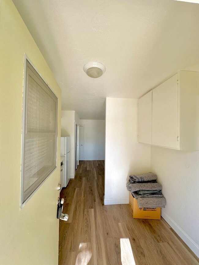 Building Photo - 1 br, 1 bath House - 704 Vine St Unit B