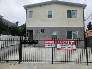 Building Photo - 315 W 56th St