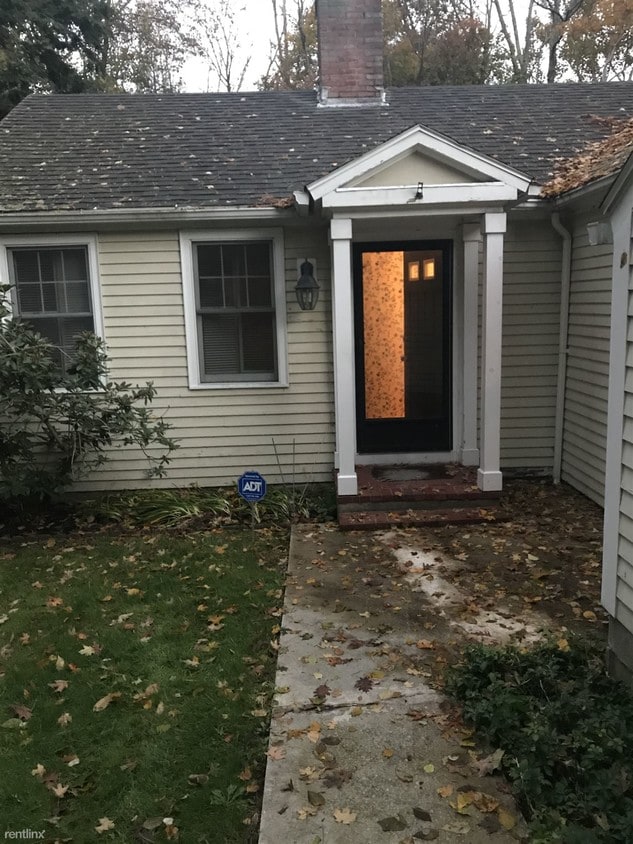 Primary Photo - 2 br, 1 bath House - 34 Strawberry Hill St