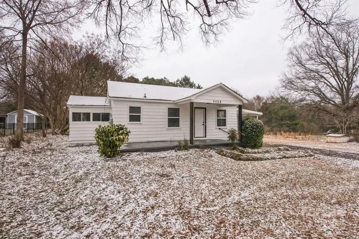 Primary Photo - Welcome to this Beautiful Newly Renovated ...