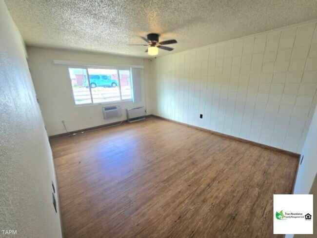 Foto del edificio - Charming Two Bedroom apt in Windsor CO!