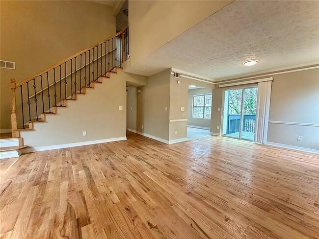 Building Photo - Room in House on Windsor Downs Ln