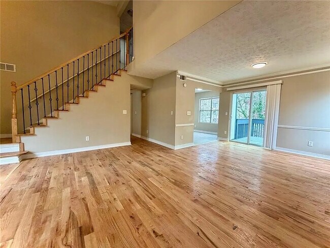 Foto del edificio - Room in House on Windsor Downs Ln