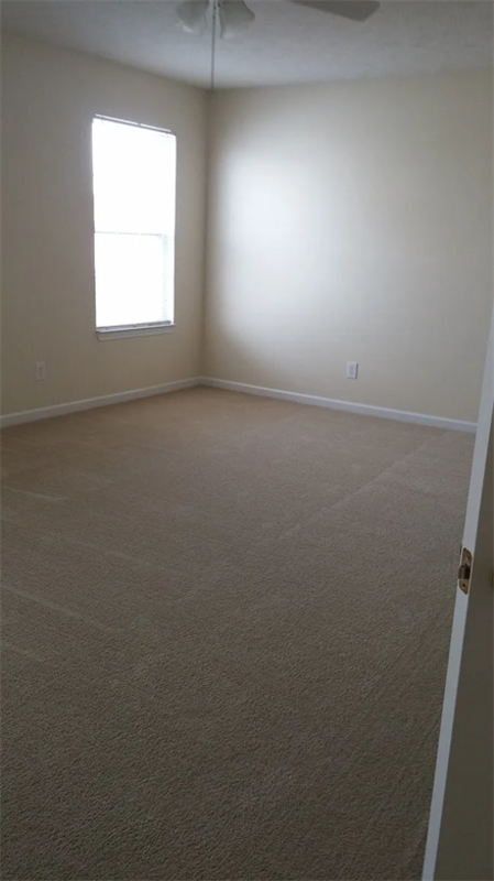 Foto del edificio - 2425 Bluewood Way