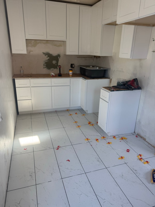 Foto del edificio - 704 N Hobart Blvd