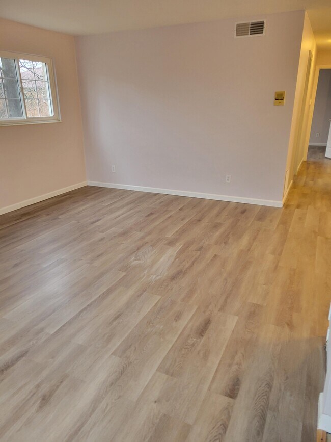 Building Photo - 4816 Glenway Ave