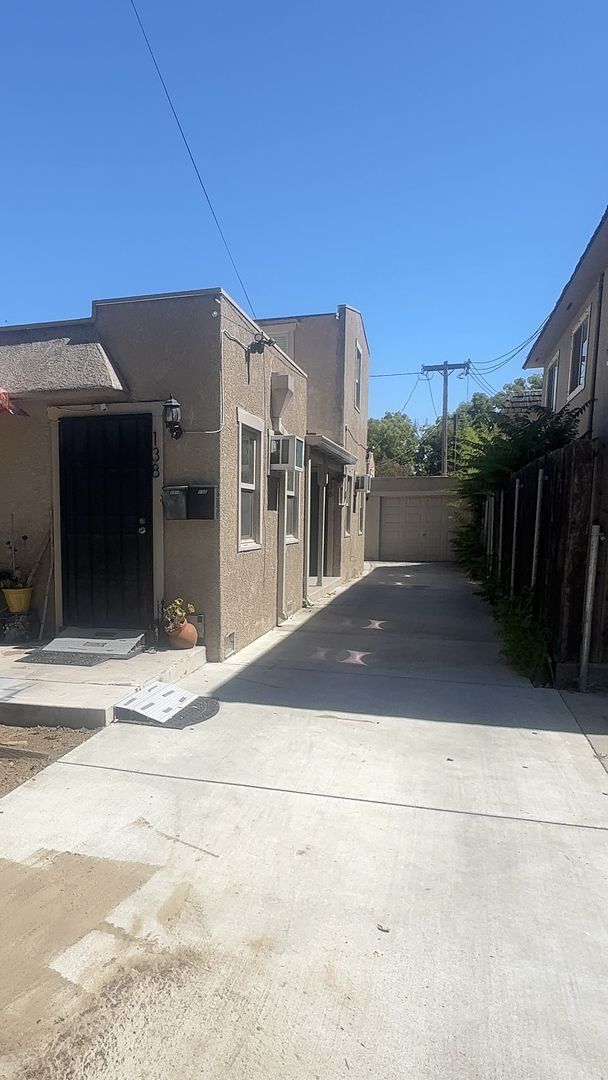 Building Photo - Delightful 2 Bedroom 1.5 Bath home