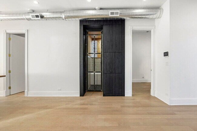 Foto del edificio - 1414 N Maplewood Ave