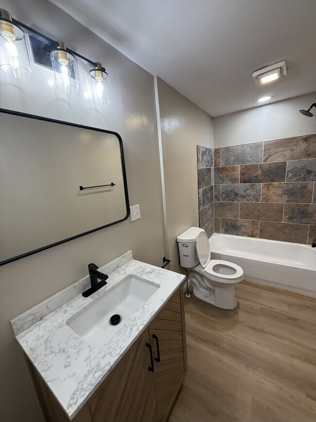 Foto del edificio - 4509 Fenwick Ave