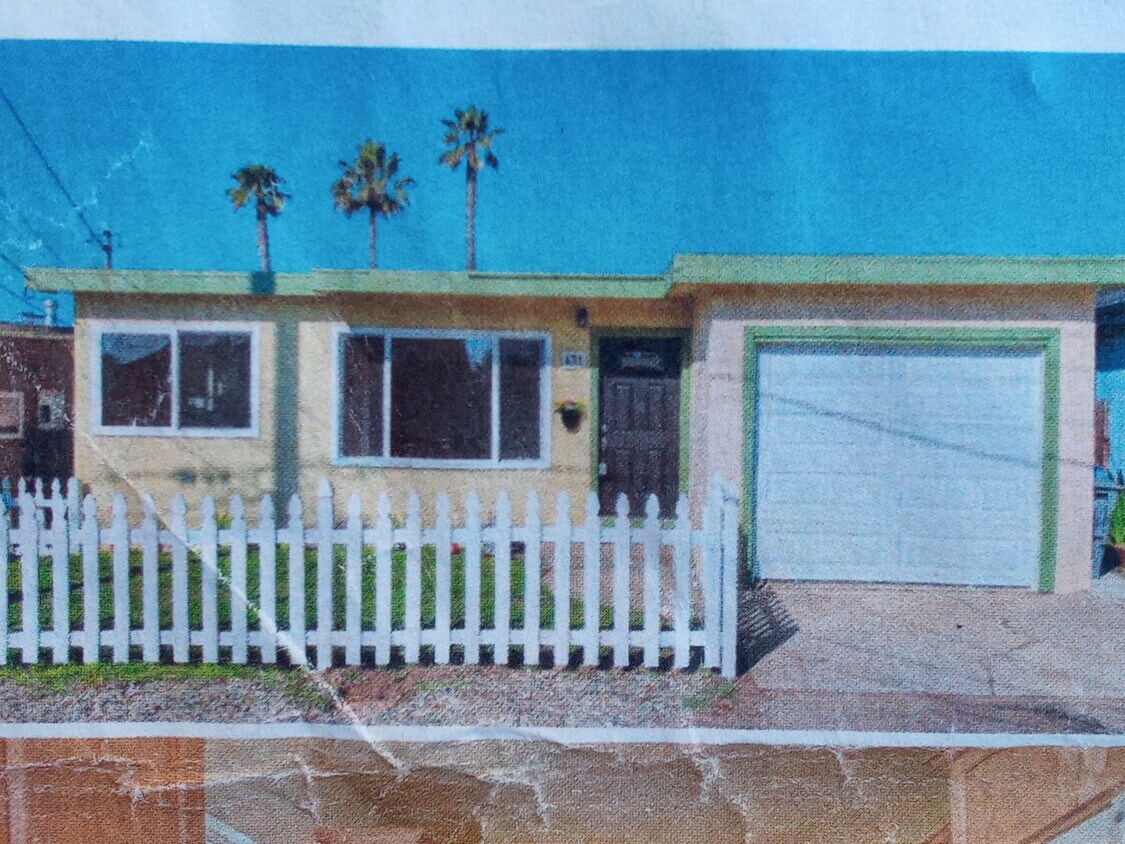 Front - 421 Java St