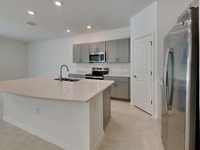 Foto del edificio - 159 Riverfront Wy