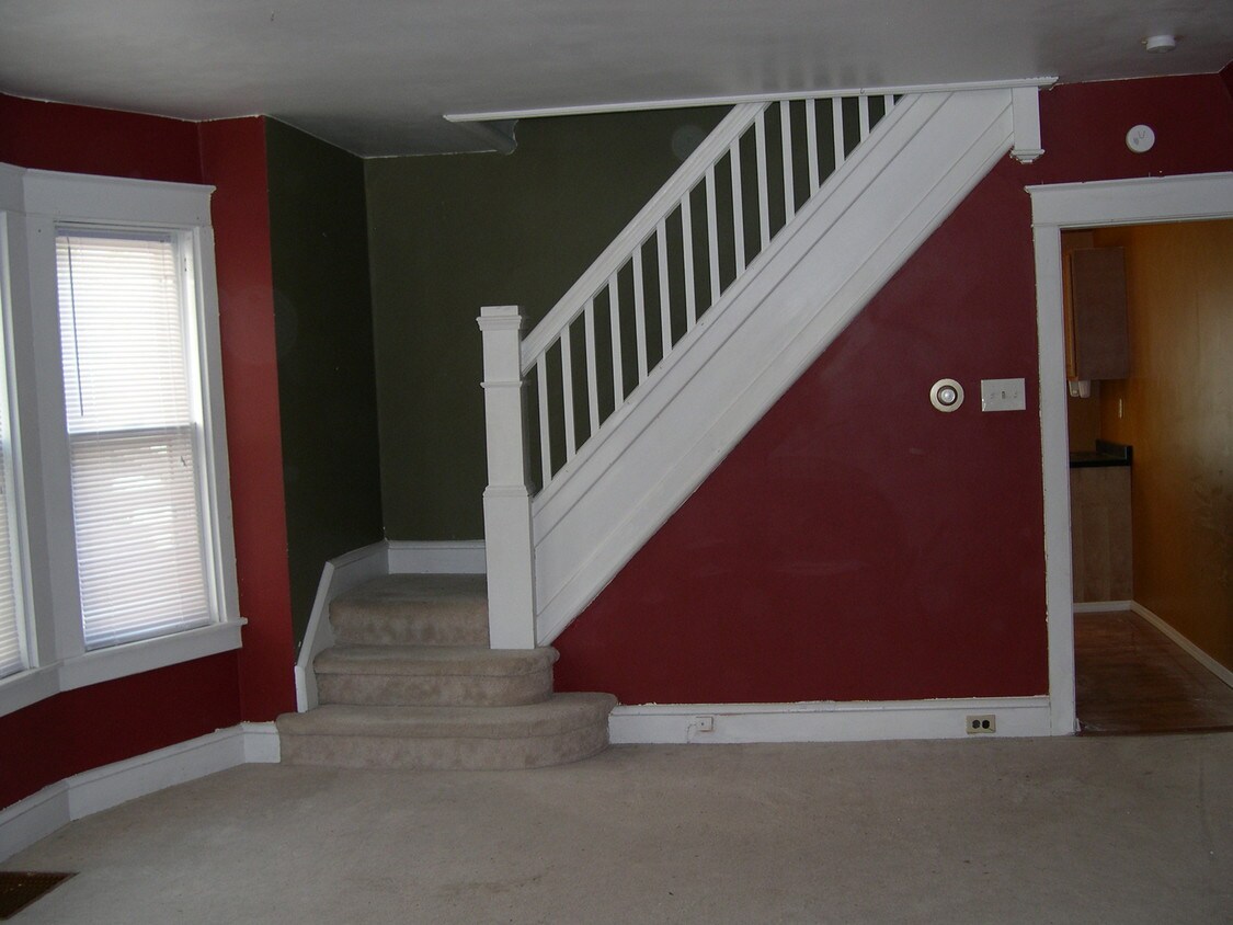 Building Photo - 2424 Filbert Ave