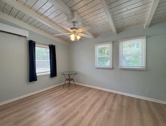 Building Photo - 2204 Ponce De Leon Cir