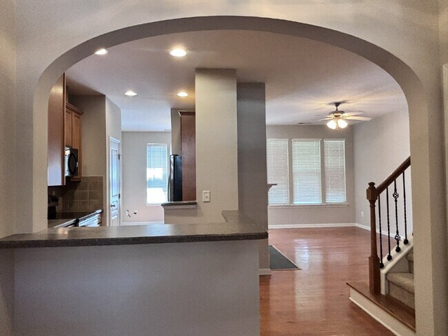 Building Photo - 10106 Raven Tree Dr