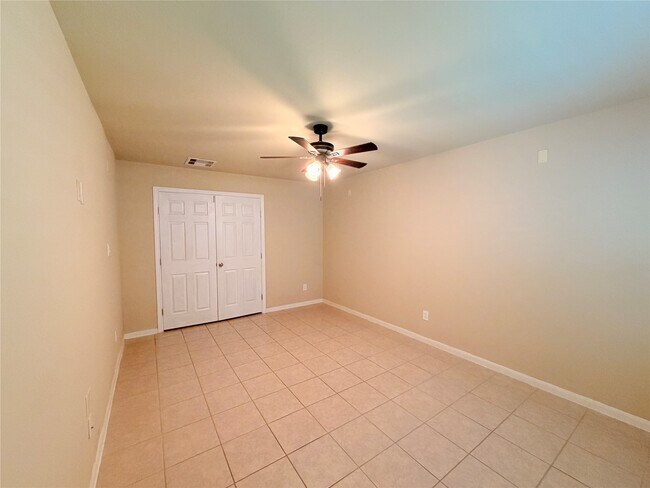 Building Photo - 8614 Brookdale Park Ln