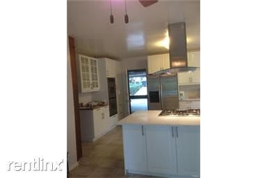 Building Photo - 14 Lariat Ln