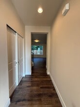 Building Photo - 418 204th St SW
