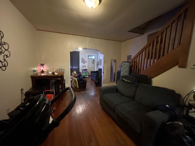 Building Photo - Well-maintained 2 bed home in Northampton ...