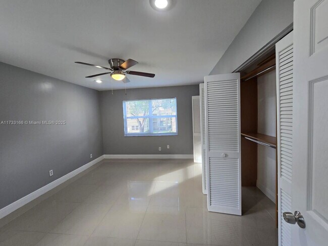 Foto del edificio - 4272 NW 89th Ave