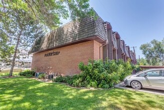 Building Photo - 747 N 200 E