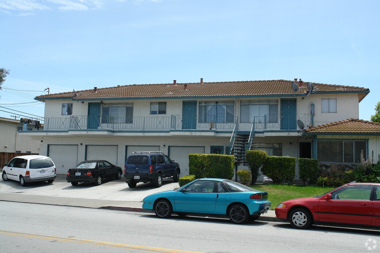 Foto del edificio - 2207 Los Padres Blvd