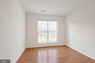 Building Photo - 103 Whiskey Creek Cir