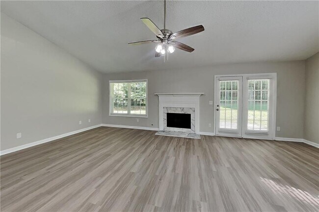 Foto del edificio - 2890 Williams Farm Dr