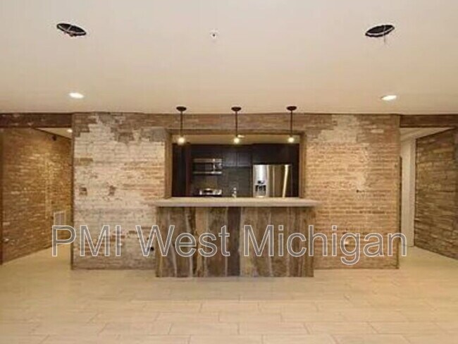 Foto del edificio - 44 Lafayette Ave NE