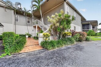 Building Photo - 7622 Elm Ridge Dr