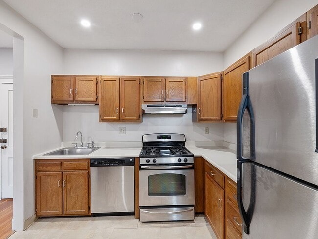 Building Photo - 21 Sutherland Rd