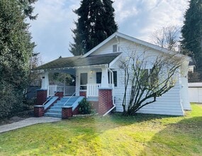 Building Photo - 735 N 188th St