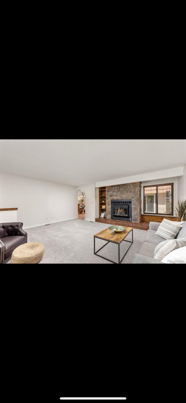 Living room - 1410 S Troy St