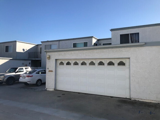 Primary Photo - 1640 Maple Dr