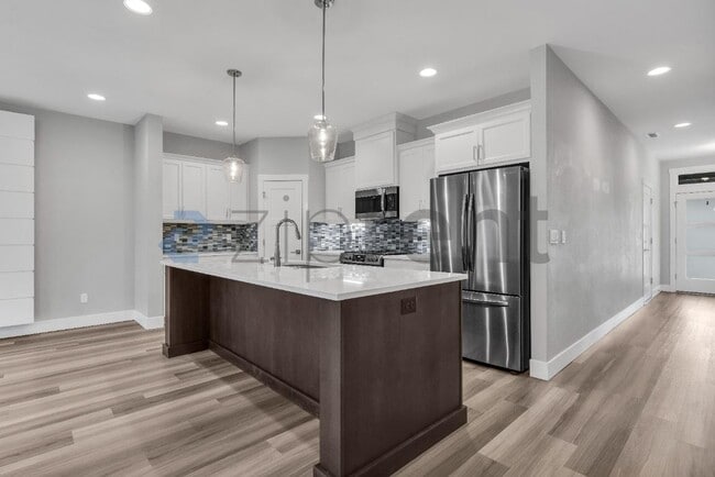 Building Photo - 12028 NE 108th St