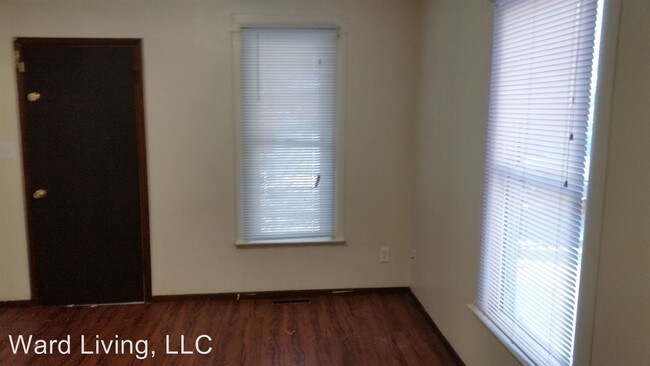Foto del edificio - 927 E 8th St