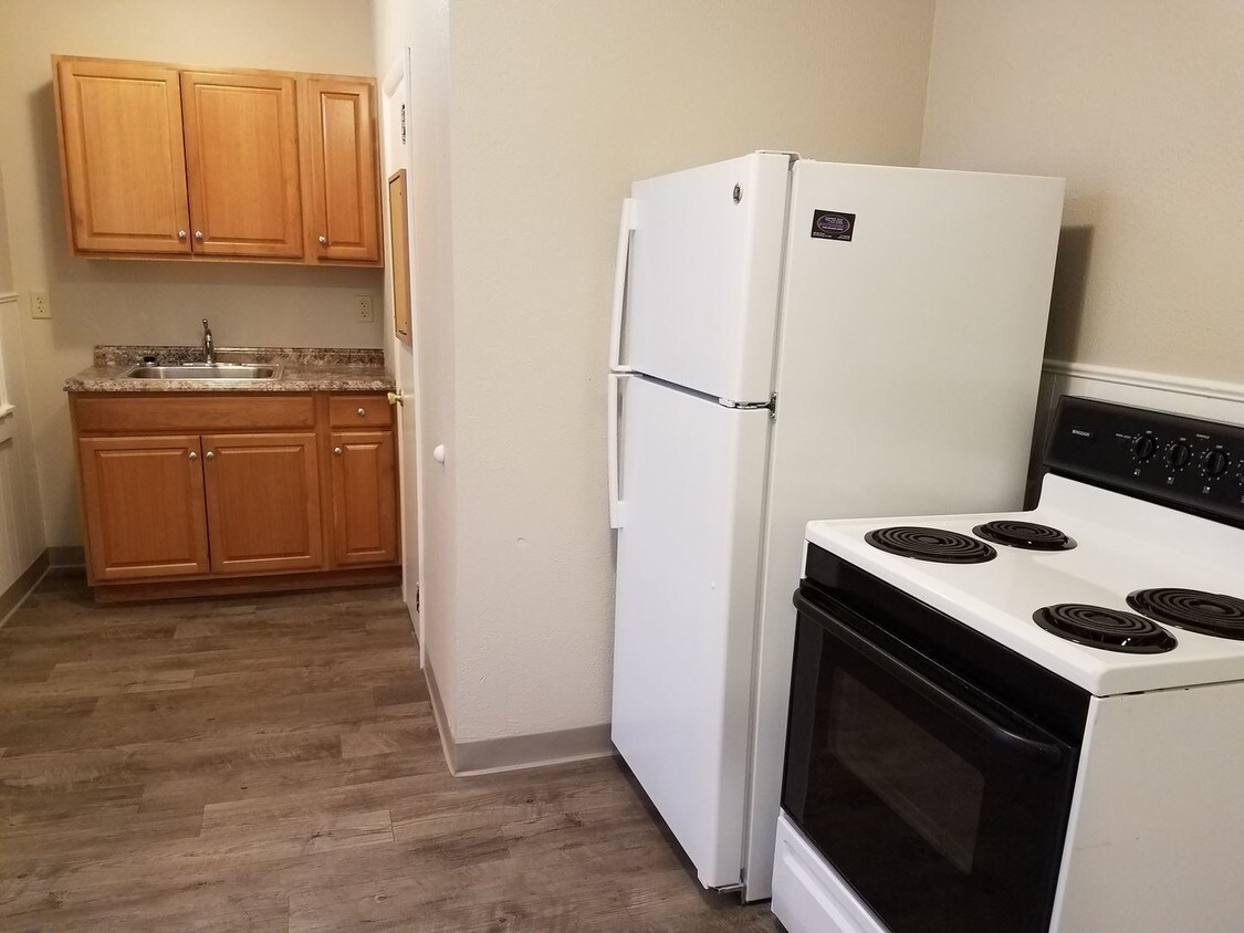 615 Ave, Lancaster, PA 17601 Room for Rent in Lancaster, PA