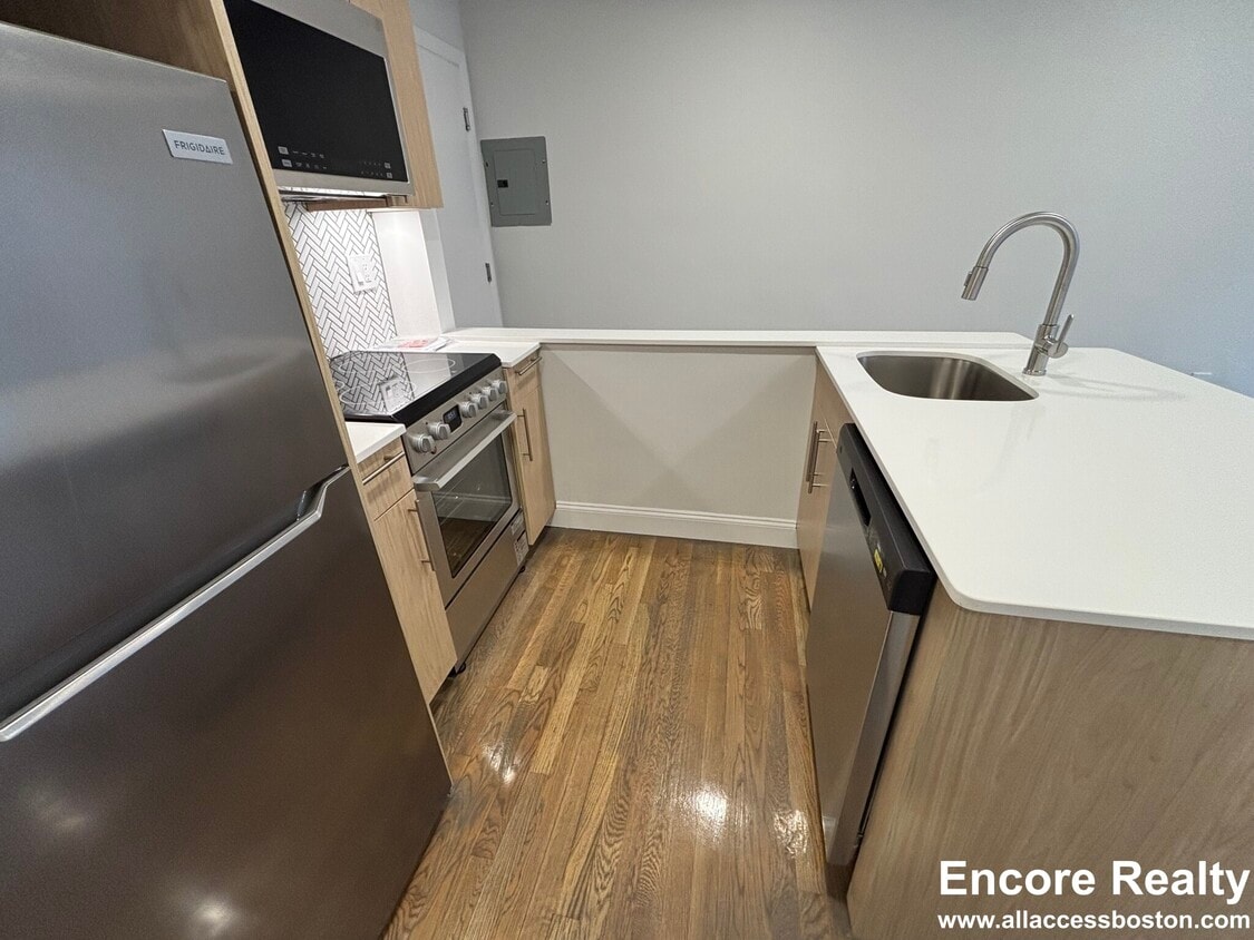 Foto principal - 529 Beacon St