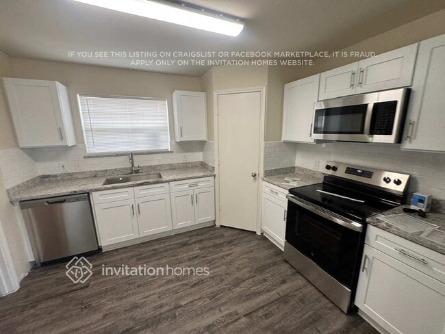 Building Photo - 5511 Rio Ramos St