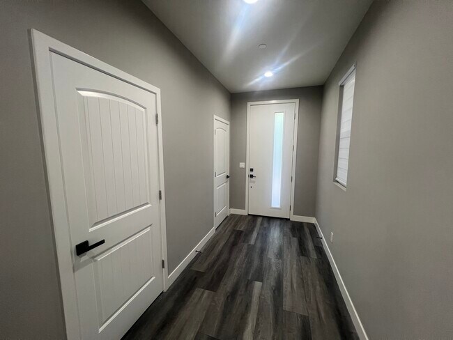 Foto del edificio - 17639 W Vuong Pl