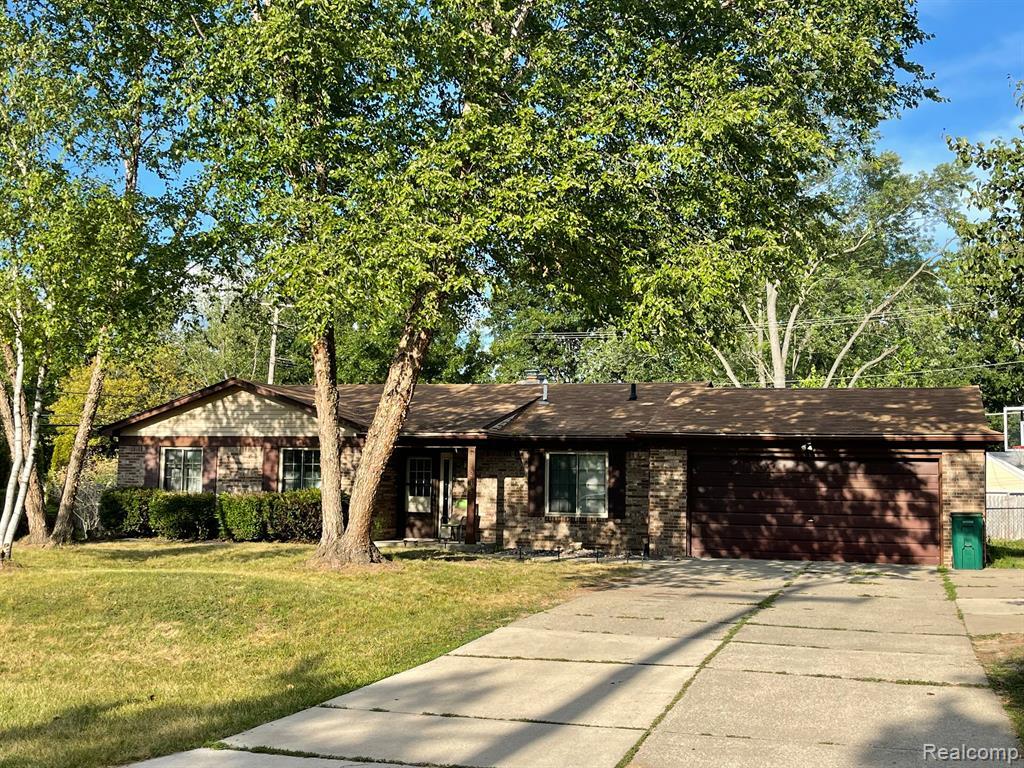 Primary Photo - 24248 Creekside Dr
