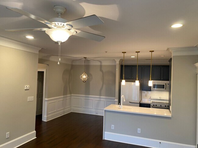 Building Photo - 824 Waterford Lake Dr