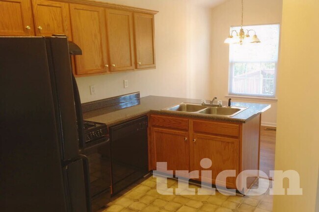 Foto del edificio - 8417 Cyprus Ridge Way