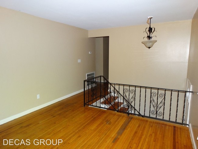 Building Photo - 1612 Barrington Ln NE