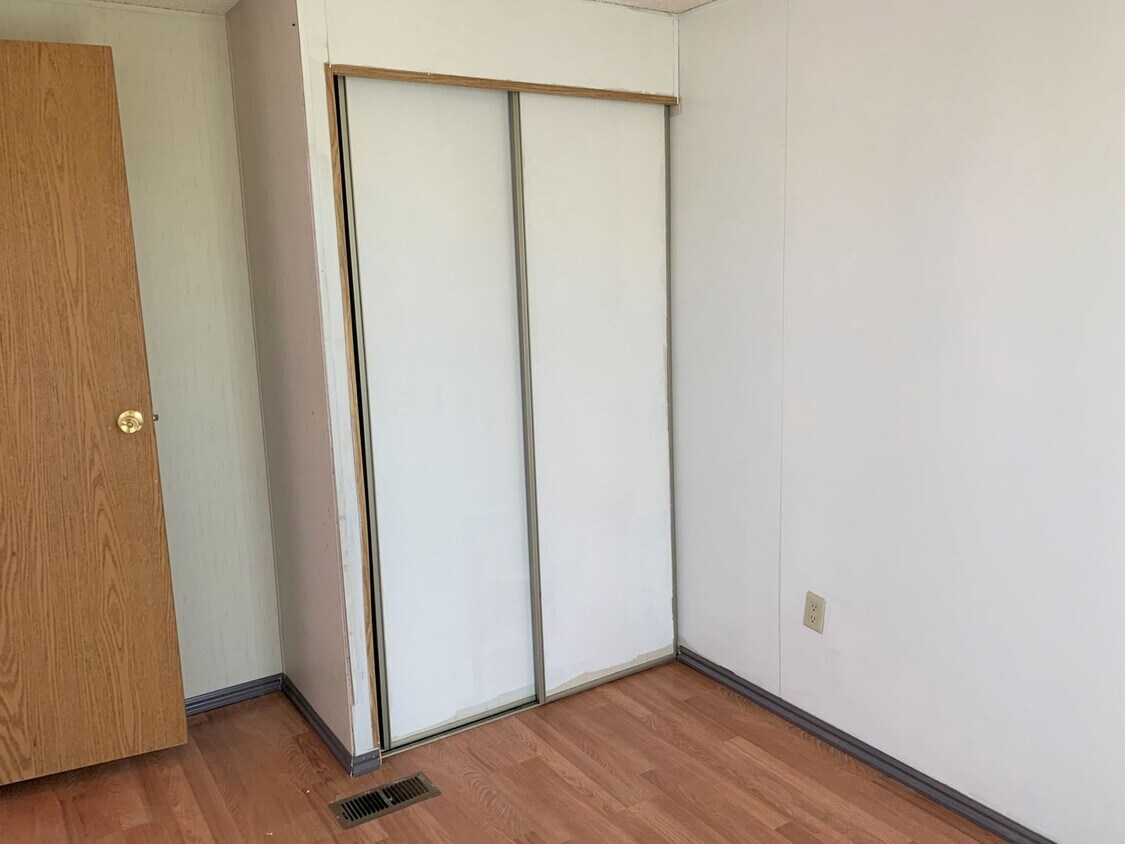 Foto principal - 3 bedroom single wide in Spring Creek