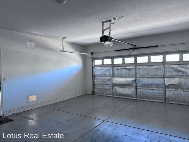Building Photo - 4 br, 2 bath House - 4415 E Peach tree Drive