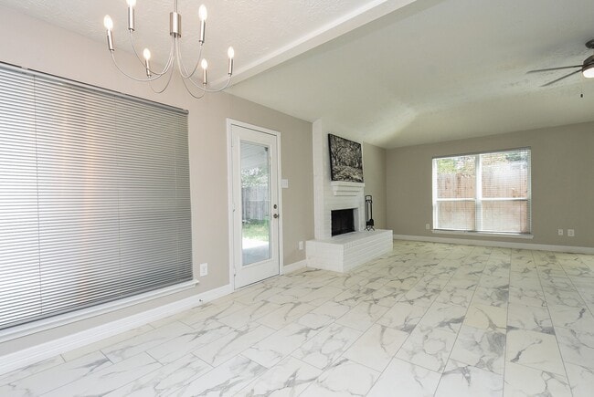 Building Photo - 8307 Stagewood Dr