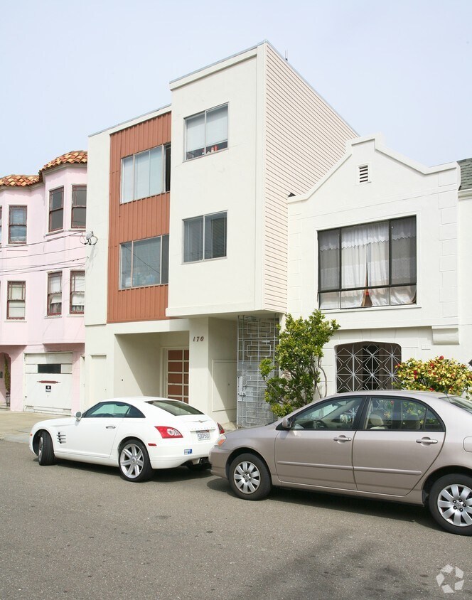 Building Photo - 170 Wood St