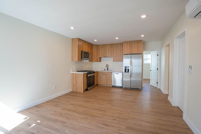 Photo - 1038 Westmoreland Ave Apartment