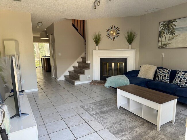 Foto del edificio - 11316 Grandville Dr