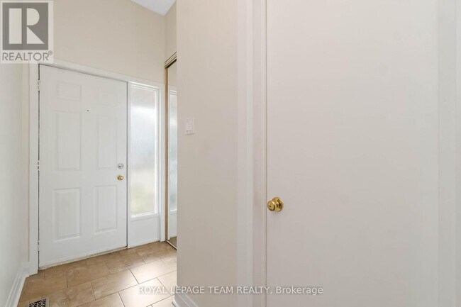 Photo du bâtiment - 1473 Briarfield Crescent